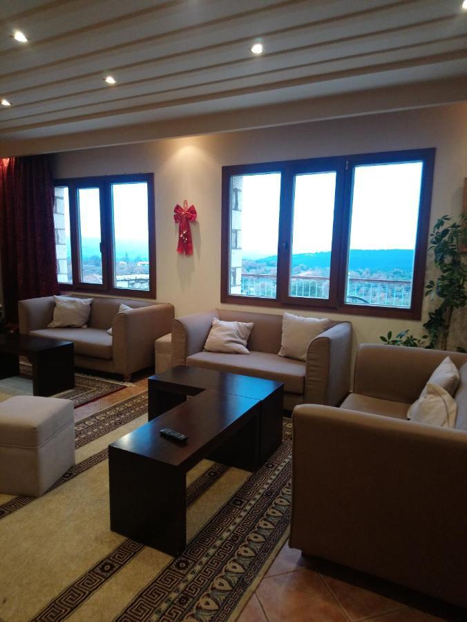 Karítaina Hotel Pelasgos מראה חיצוני תמונה
